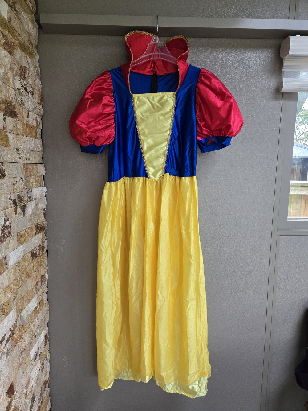 S Ow White Princess Adult Costume -